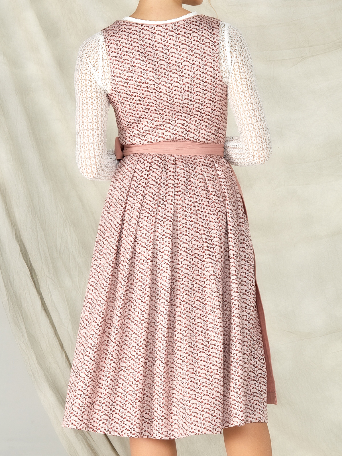 Dirndl in Rosa