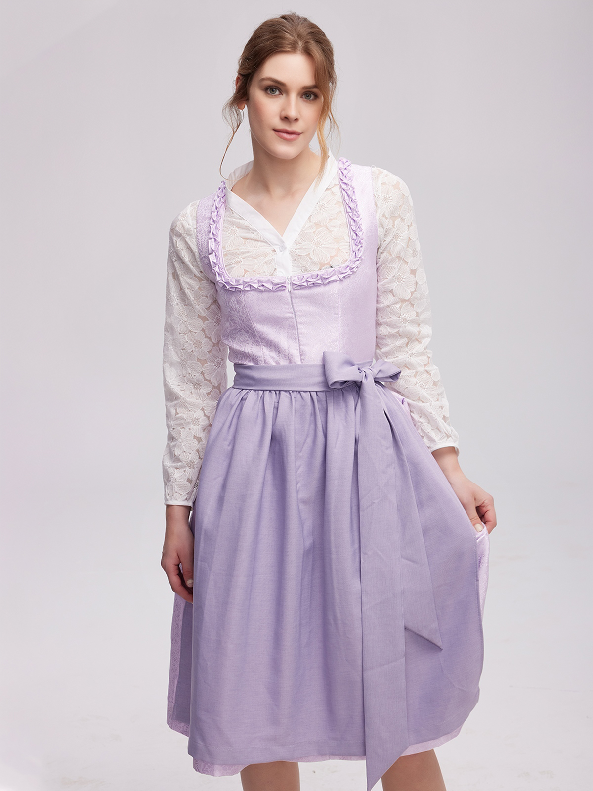 Elegantes lila Dirndl von Amuseliebe