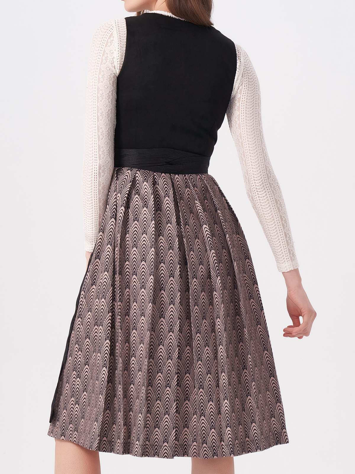 Dirndl Schwarz Grün – Eleganz trifft Tradition