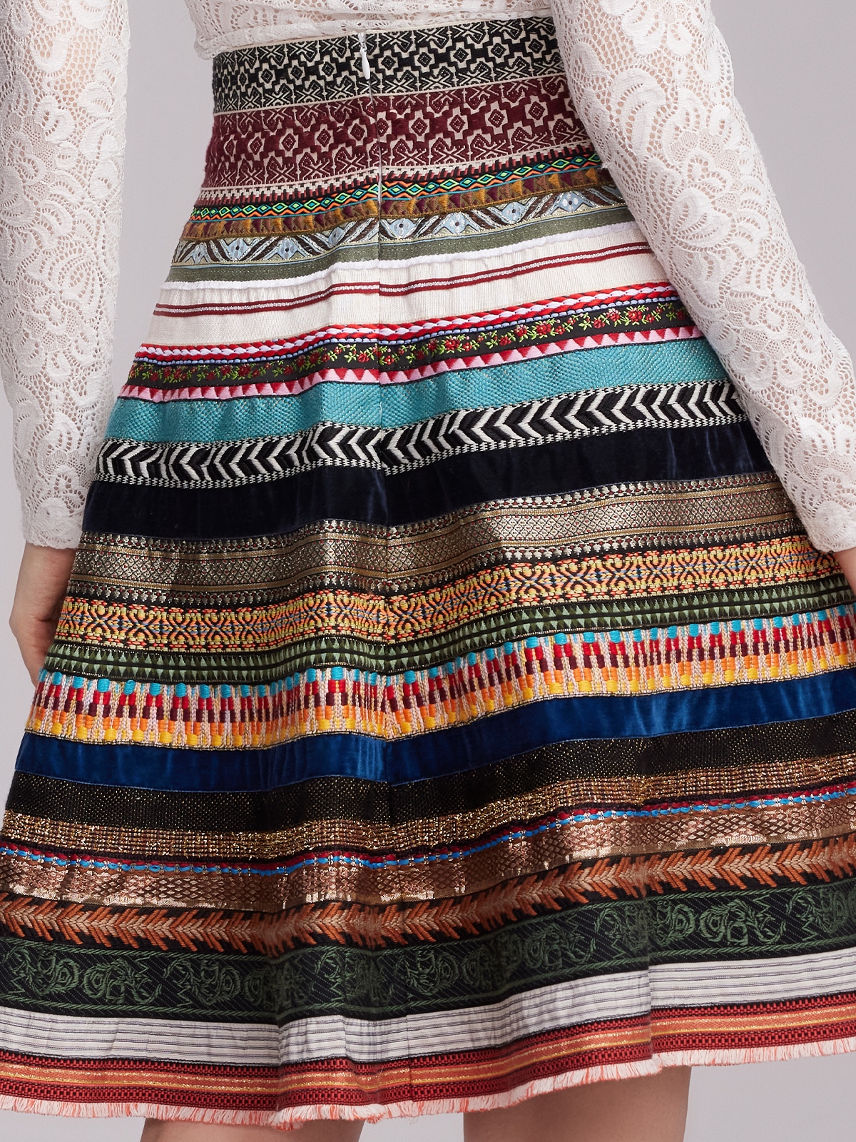 Traditionelles blaues Dirndl