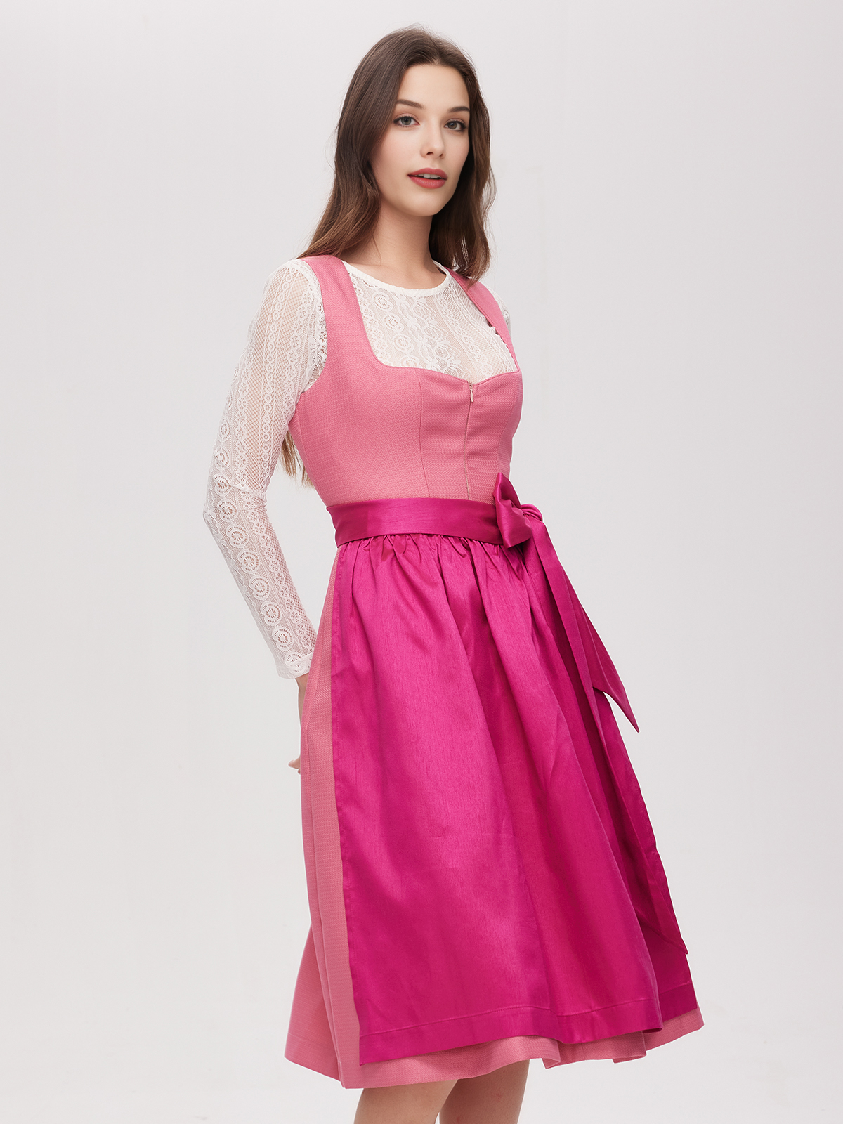 Modernes Dirndl in Pink