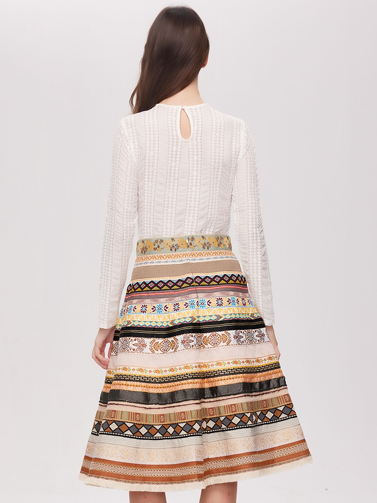 Modernes Dirndl in Gelb