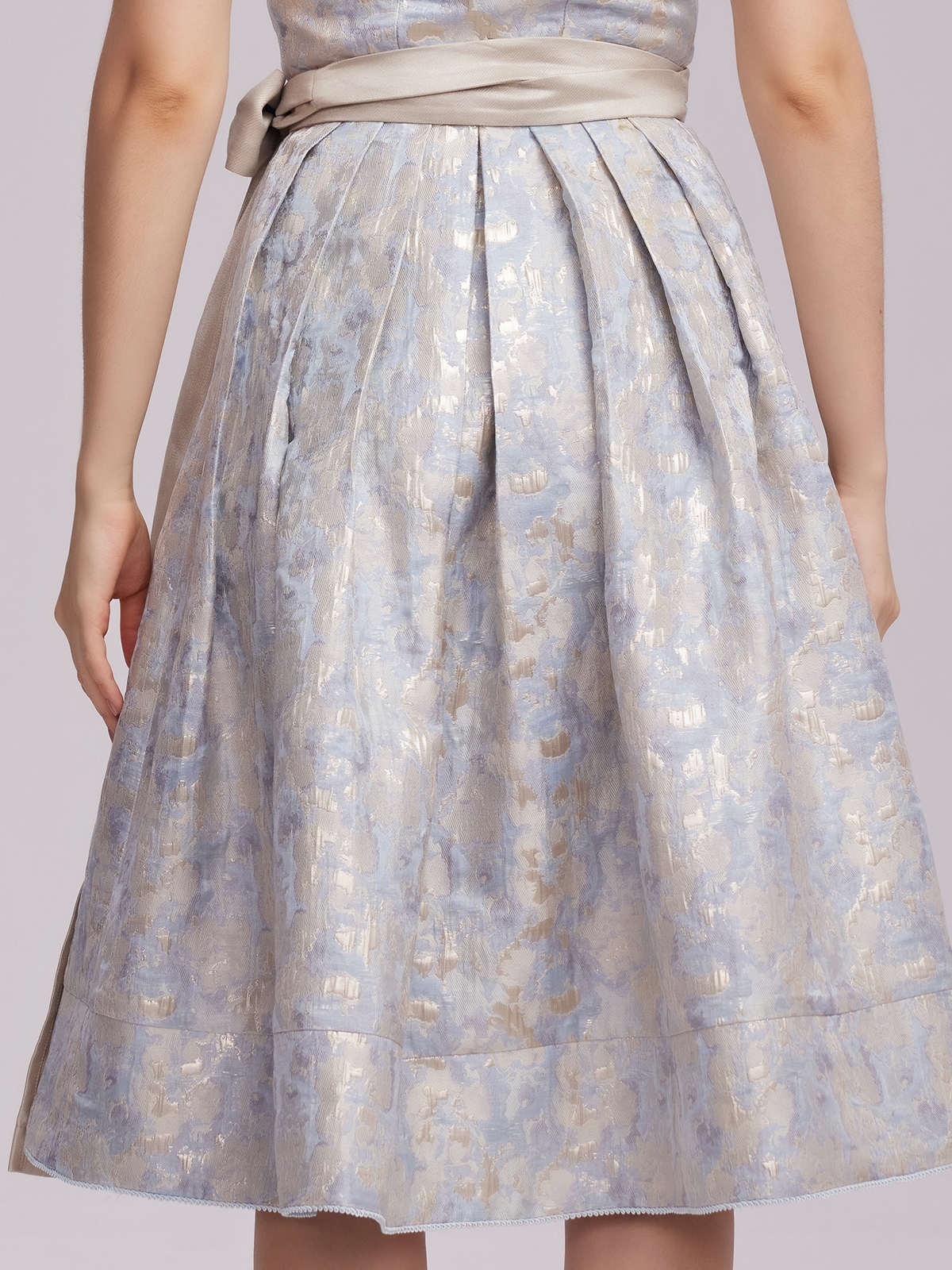 Dirndl in Blau – ein zeitloser Klassiker