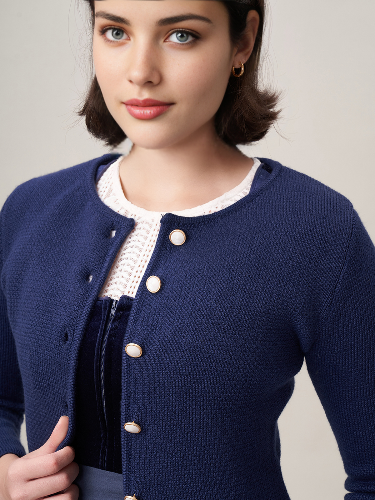 Dirndl Jeansblau mit Strickjacke