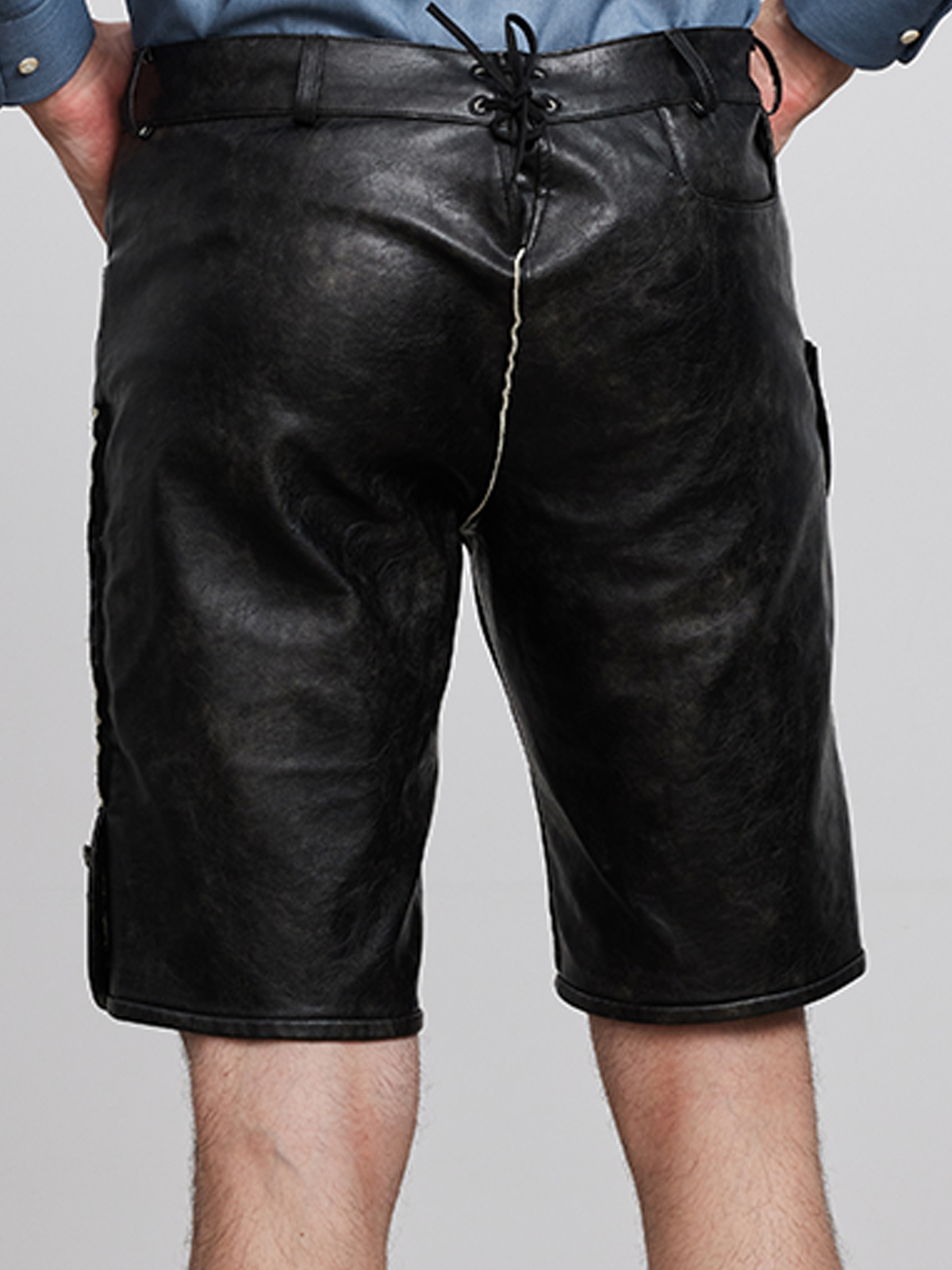 Klassisches Dirndl in Blau