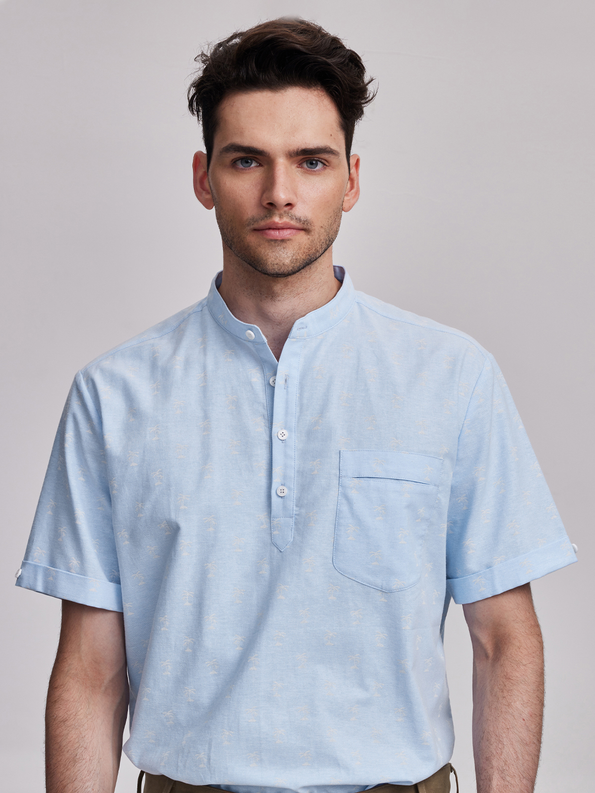 Dirndl Rauchblau – Eleganz in Perfektion