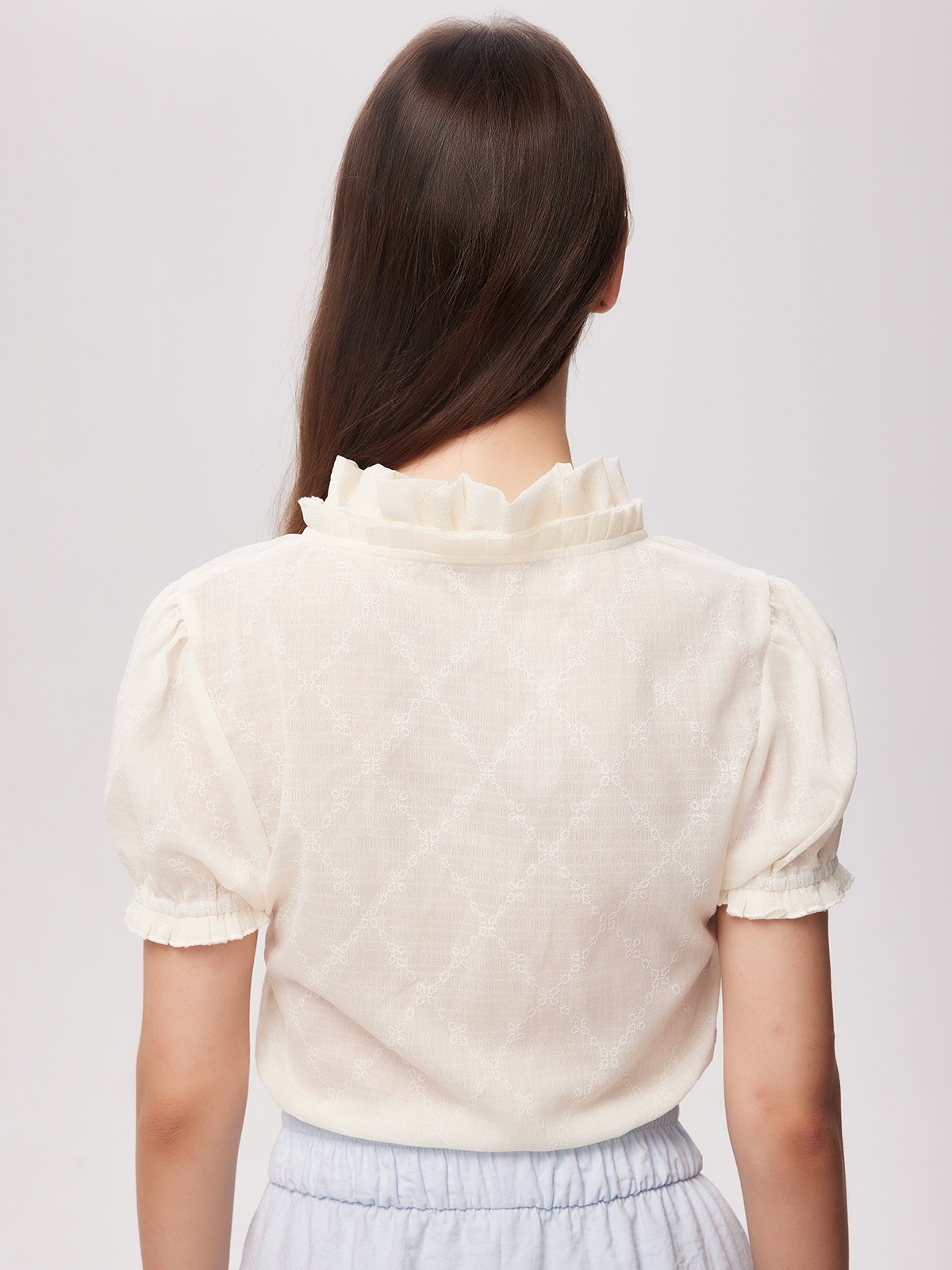 Dirndlbluse in Weiß – perfekt für rosa Dirndl