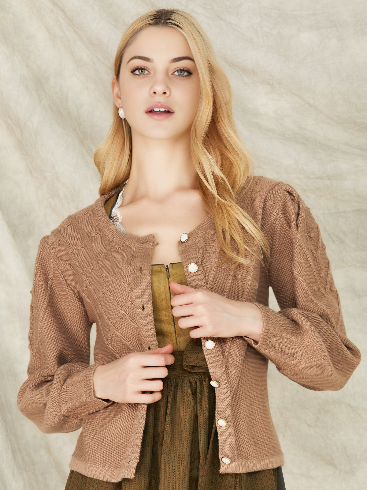 SamtDirndl Schwarz in Braun